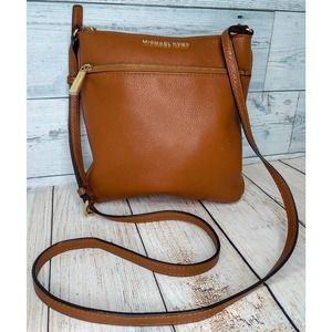 Michael Kors Riley Crossbody Bag